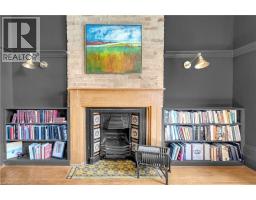 18 HAWARDEN Avenue - 16