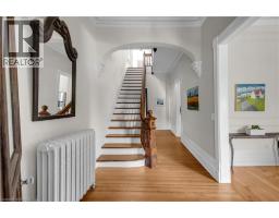 18 HAWARDEN Avenue - 5
