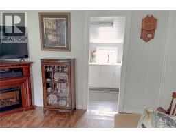 12 SPENCER Street - 14