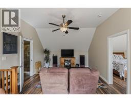 46 CLARA Crescent - 28