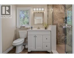 46 CLARA Crescent - 31
