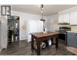 38 MOWAT Street - 11