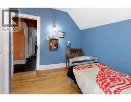 38 MOWAT Street - 19