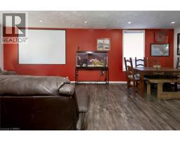 38 MOWAT Street - 7