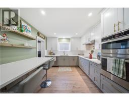 137 BROCK Street - 15