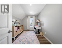 137 BROCK Street - 17