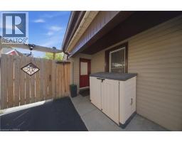 137 BROCK Street - 23