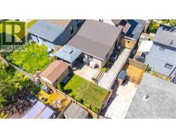 137 BROCK Street - 32