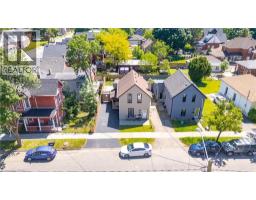137 BROCK Street - 33