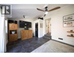 11 CHESTNUT Avenue - 24