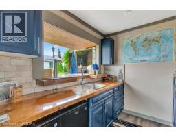 66 BANFIELD Street - 44