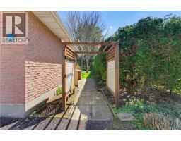 65 LYNDHURST Avenue - 25