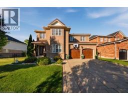 75 HUNTER Way - 2