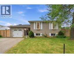 76 ENFIELD Crescent - 1
