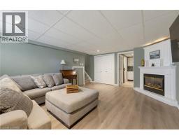 93 WINDING Way - 17