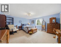 367 NELSON Street - 11