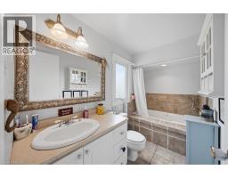 367 NELSON Street - 9