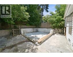 42 DUNDAS Street E - 23