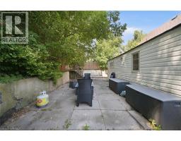 42 DUNDAS Street E - 28