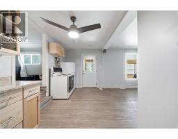 42 DUNDAS Street E - 8