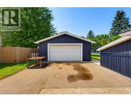 174 WELLINGTON Street - 25