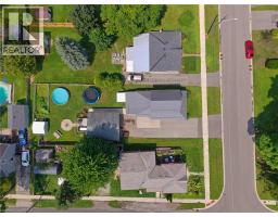 174 WELLINGTON Street - 36