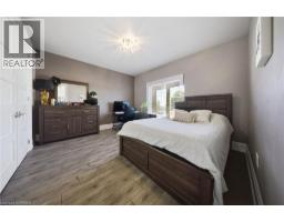 18 HARPER Boulevard - 18