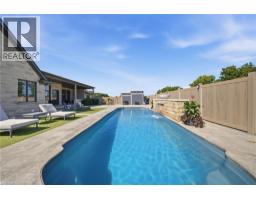 18 HARPER Boulevard - 37