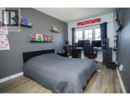 48 NIGHTINGALE Drive - 19