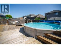 48 NIGHTINGALE Drive - 33