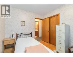 16 PARIS Road - 24