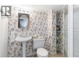 16 PARIS Road - 42