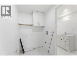 1352 No.8 Highway - 39