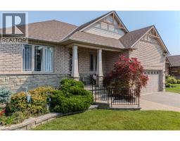26 COBBLESTONE Drive - 1