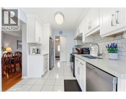 21 GARDEN Crescent - 16