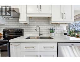21 GARDEN Crescent - 17