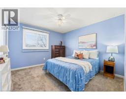 21 GARDEN Crescent - 24