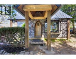 6 CHURCHILL Drive - 3
