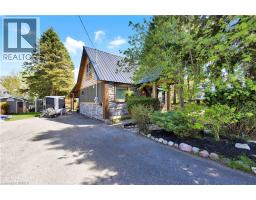 6 CHURCHILL Drive - 4