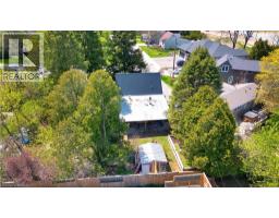 6 CHURCHILL Drive - 42