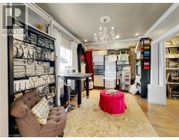 273-275 BRANT Avenue - 13