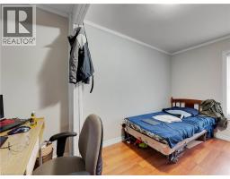 273-275 BRANT Avenue - 24
