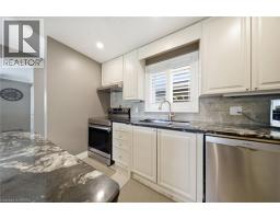 8 QUEENSWAY Drive - 15