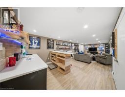 8 QUEENSWAY Drive - 29