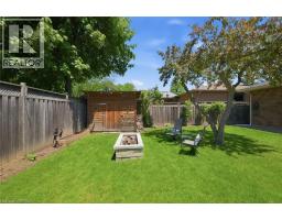 8 QUEENSWAY Drive - 40