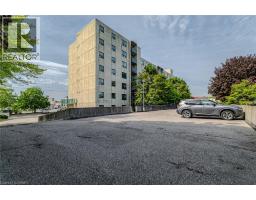 421 FAIRVIEW Drive UnitNo. 301 - 3