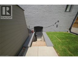 162 GRAND RIVER Avenue - 28