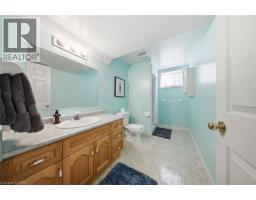 61 SUNNYSIDE Drive - 36