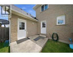 61 SUNNYSIDE Drive - 37
