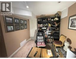 30 HOLLYBUSH Street - 31